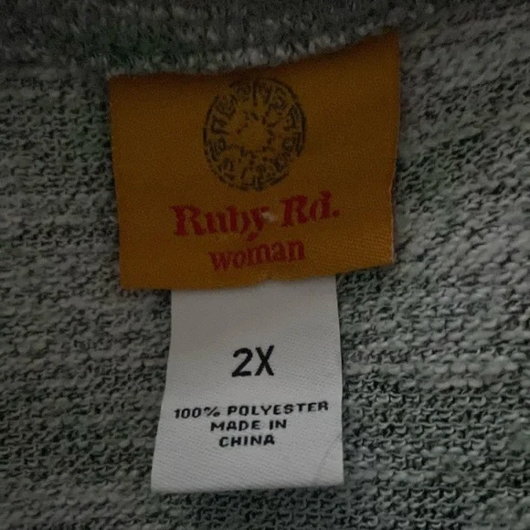 Ruby Rd. Women’s Gray Blue Floral Fleece Sweatshirt Size 2X Plus Size - Picture 4 of 4